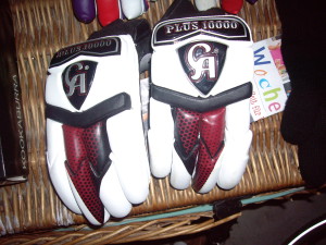 Mudassir`s red gloves, why couldn`t they be identified?